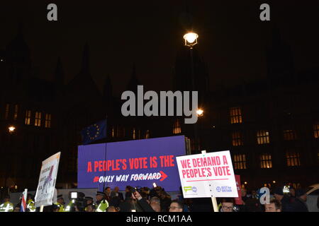 Nuit de la voter au Parlement le 15 janvier 2019. Banque D'Images