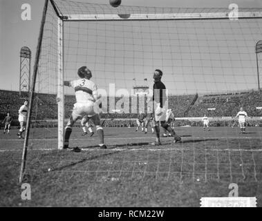 Ajax tegen DWS 1-1, spelmomenten Bestanddeelnr, 916-1509. Banque D'Images