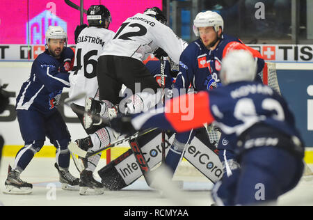 Pilsen, République tchèque. 15 Jan, 2019. Les joueurs de hockey sur glace en action pendant le match retour de Ligue des champions de hockey sur glace HC demi-finale play off Skoda Plzen vs Frolunda Indiens, le 15 janvier 2018, dans la région de Pilsen, République tchèque. Photo : CTK Miroslav Chaloupka/Photo/Alamy Live News Banque D'Images