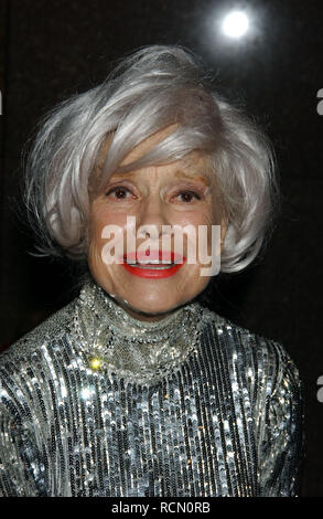 New York, New York, USA. 06 Juin, 2004. CAROL CHANNING arrivant à la 58e Assemblée Annuelle des Tony Awards qui a eu lieu au Radio City Music Hall. Crédit : Dan Herrick/ZUMAPRESS.com/Alamy Live News Banque D'Images