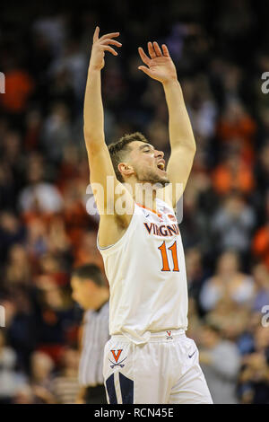 15 janvier 2019 : Virginia Cavaliers Ty guard Jerome (11) célèbre une seconde moitié leader au cours de l'action de basket-ball de NCAA entre le Virginia cavaliers et les Virginia Tech Hokies à John Paul Jones Arena Charlottesville, VA. Jonathan Huff/CSM Banque D'Images