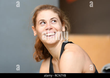 14 janvier 2019, Bavaria, Munich : escalade, présentation de la sélection d'escalade groupe pour la qualification olympique Tokyo 2020 à Munich (Bavière) : le grimpeur Alma Bestvater. Photo : Tobias Hase/dpa Banque D'Images