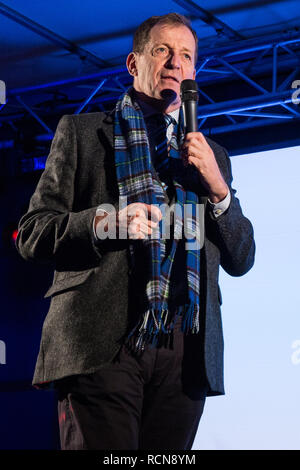 Londres, Royaume-Uni. 15 janvier, 2019. Alastair Campbell, journaliste, animateur, aide politique et auteur, les adresses des militants pro-UE participant à un vote du peuple rassemblement à la place du Parlement en tant que députés de voter à la Chambre des communes le premier ministre Theresa May's final proposé Brexit accord de retrait. Credit : Mark Kerrison/Alamy Live News Banque D'Images