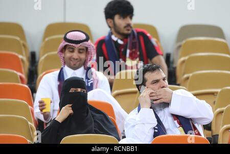 ESCLUSIVA MILAN Foto Spada/LaPresse 16 gennaio 2019 Gedda ( Arabie Saudita ) sport calcio vs Juventus Milan - Supercoppa Italiana 2019 - stade " le Roi Abdallah Sports City " Nella foto : tifosi MILAN EXCLUSIF Photo Spada/LaPresse 16 Janvier , 2019 Jeddah (Arabie saoudite ) sport soccer vs Juventus Milan - L'Italien Super Cup 2019 - stadium " le Roi Abdallah Sports City " dans le pic : supports Banque D'Images