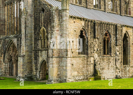 L'extrémité est de l'abbaye de Tintern à Wye Valley Monmouthshire Tintern Banque D'Images