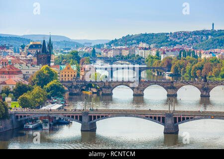 Trois ponts sur la rivière Vltava (horizon de Prague Prague République Tchèque Europe Banque D'Images