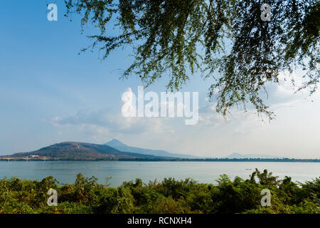 Belle vue de la ville de Pakse je pris dans le sud du Laos. Ladscape avec Mékong en Asie du sud-est. Banque D'Images