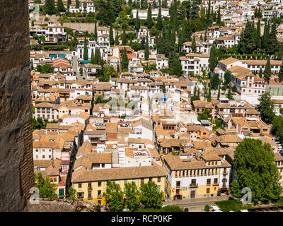 Vue de l'Albaicin vieille ville de Palais Nasrides, Palais de l'Alhambra, Grenade, Andalousie, Espagne Banque D'Images