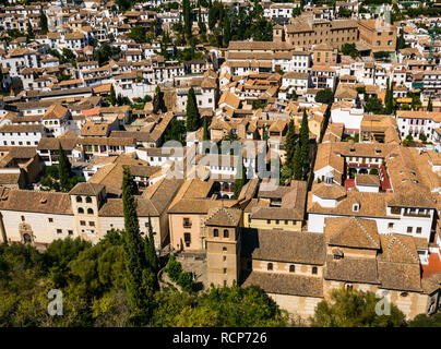 Vue de l'Albaicin vieille ville du Palais de l'Alhambra, Grenade, Andalousie, Espagne Banque D'Images