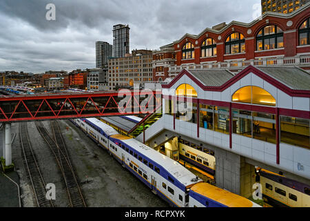 West Coast Express Train de banlieue, la Station Waterfront, Vancouver, Colombie-Britannique, Canada. Banque D'Images