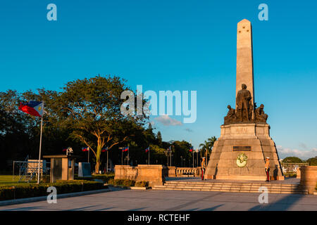 Monument à la mémoire de José Rizal (héros national) au parc Rizal à Manille, Philippines Banque D'Images