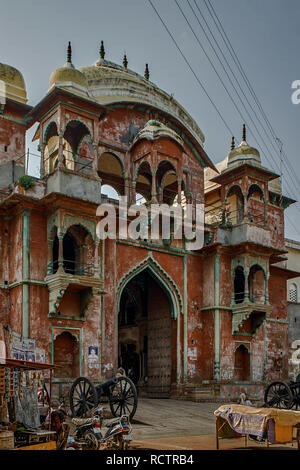 04-Oct-2005-Entrée du palais, Fort Ramnagar, Varanasi, Uttar Pradesh, Inde, Asie Banque D'Images