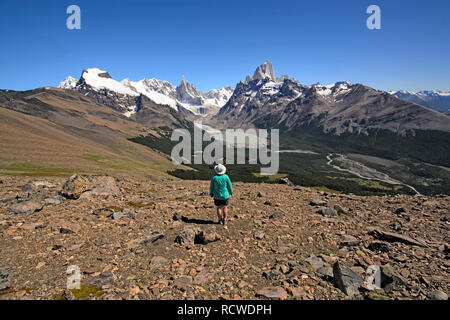 Bénéficiant d'une vue panoramique sur le Sud de la Patagonie Andes dans le Parc National Los Glaciares en Argentine Banque D'Images