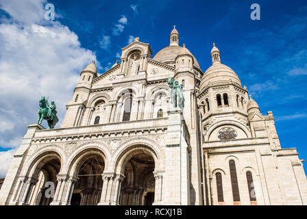 La Cathédrale du Sacré-Cœur sur la Butte Montmartre à Paris, France Banque D'Images