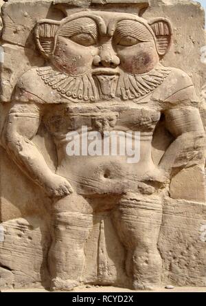 6223. Bes, dieu protecteur des ménages selon la mythologie égyptienne, Dandara, Egypte Banque D'Images