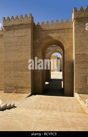 6416. La porte d'Ishtar est la huitième porte à la ville de Babylone. Elle a été construite en environ 575 avant J.-C. par le roi Nebucadnetsar II.(reconstruction) Banque D'Images