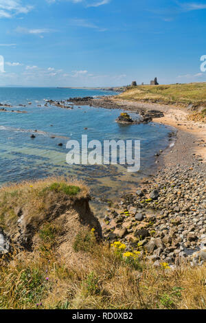 À la recherche de ruines du château de Newark au sud de St Monans, Neuk de Fife, Fifeshire, Ecosse, Royaume-Uni Banque D'Images