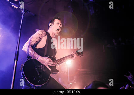 Norvège, Oslo - le 16 mars 2018. Le groupe de heavy metal américain Trivium effectue un concert live de la Rockefeller à Oslo. Ici chanteur et guitariste Matt Matt est vu sur scène. (Photo crédit : Gonzales Photo - Synne Nilsson). Banque D'Images