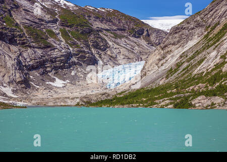 L'Nigardsbreen et le Nigardsbrevatnet vu depuis le parking Banque D'Images