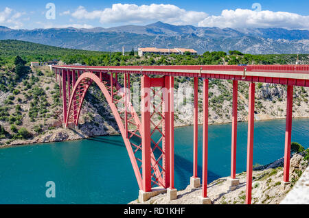 Pont du Chemin de fer rouge sur le canal. Zadar, Croatie. Banque D'Images