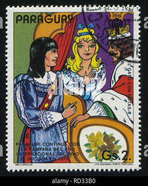 Russie KALININGRAD, 22 avril 2017 : timbres par le Paraguay, Cendrillon, vers 1979 montre Banque D'Images