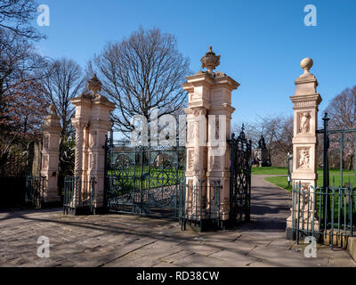 Portes de Weston Park, Sheffield, South Yorkshire, Angleterre, Royaume-Uni. Banque D'Images