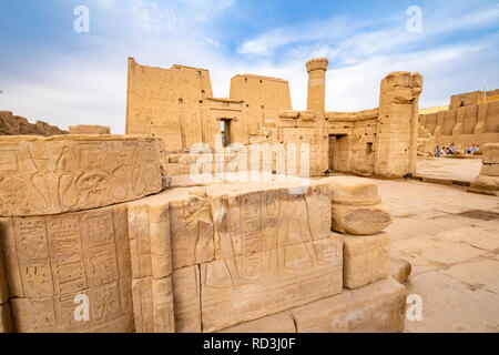 Ruines du temple d'Horus à Edfou Egypte Banque D'Images