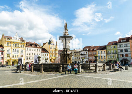 Fontaine de Samson en Přemysl Otakar II Town Square, Ceske Budejovice, République Tchèque Banque D'Images