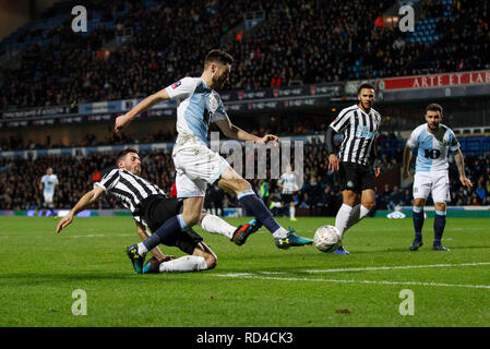 Ben Brereton de Blackburn Rovers va fermer avec un tir au cours de la FA Cup troisième relecture ronde entre Blackburn Rovers et Newcastle United à Ewood Park, le 15 janvier 2019 à Blackburn, Angleterre. (Photo de Daniel Chesterton/phcimages.com) Banque D'Images