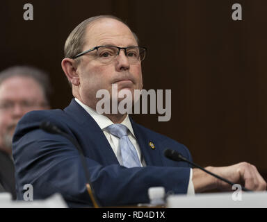 Washington, District de Columbia, Etats-Unis. 16 janvier, 2019. Chuck Canterbury, président national de l'ordre fraternel de la police participe à une audition de William Barr à la justice des États-Unis, de l'audition tenue par le Comité judiciaire du Sénat, le 16 janvier 2019, sur la colline du Capitole à Washington, DC. Crédit : Chris Kleponis/CNP Crédit : Chris Kleponis/CNP/ZUMA/Alamy Fil Live News Banque D'Images