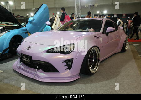 Vendredi. Jan 11, 2019. Habillé d'une Toyota 86 est affichée à Tokyo Auto Salon 2019. Plus de 400 constructeurs automobiles et fabricants de pièces auto afficher leurs derniers produits au cours de Tokyo Auto Salon 2019 à Chiba, Japon le Vendredi, Janvier 11, 2019. Credit : Tatsuro Sugawara/AFLO/Alamy Live News Banque D'Images