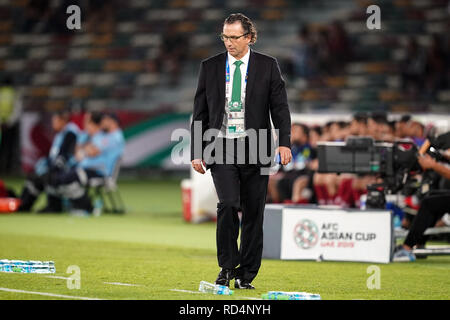 17 janvier 2019 : Juan Antonio Pizzi, entraîneur de l'Arabie saoudite au cours de l'Arabie saoudite Qatar v au Zayed Sports City Stadium à Abu Dhabi, Émirats arabes unis, AFC Asian Cup, championnat de football d'Asie. Ulrik Pedersen/CSM. Banque D'Images