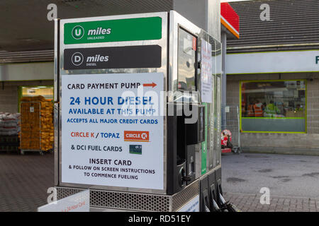 Inscrivez-vous pour 24 heures de la pompe à essence ou gaz Banque D'Images