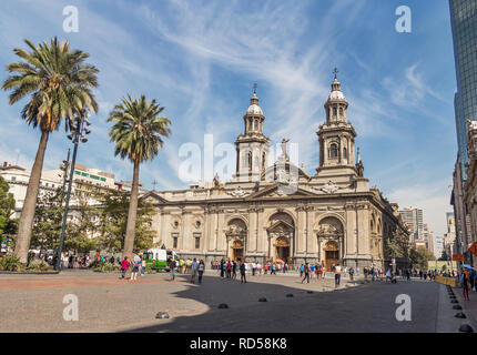 La Cathédrale métropolitaine de Santiago à Plaza de Armas - Santiago, Chili Banque D'Images