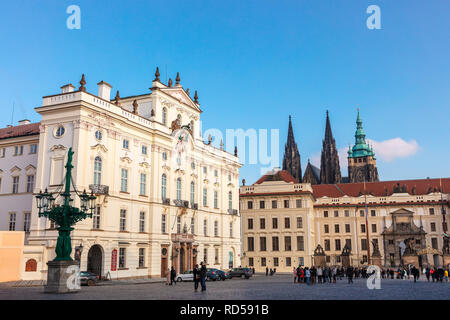 Le Palais de l'archevêque dans la place Hradcany à Prague. Banque D'Images