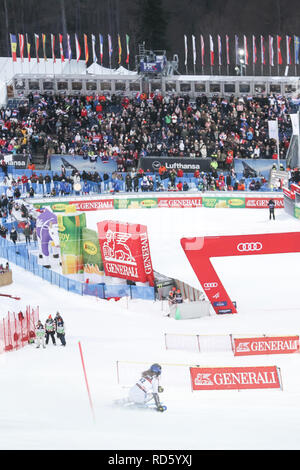 Zagreb, Croatie - 5 janvier 2019 : Lara Della Mea de l'Italie en compétition au cours de l'AUDI FIS Alpine Ski World Cup Slalom Femmes, Snow Queen Trophy 2019 Banque D'Images