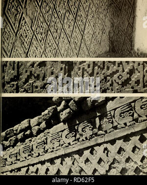 . L'histoire de la culture andine. Incas ; les Indiens de l'Amérique du Sud. Fig. 44. Décoration murale arabesque d'argile dans les ruines de Chanchan. De nombreux murs ont été tellement décorée, mais la plupart de cette décoration a été détruit par les pluies. 207. Veuillez noter que ces images sont extraites de la page numérisée des images qui peuvent avoir été retouchées numériquement pour plus de lisibilité - coloration et l'aspect de ces illustrations ne peut pas parfaitement ressembler à l'œuvre originale.. Bennett, Wendell Clark, 1905-1953 ; Bird, Junius Boutonne, 1907-1982. New York [Musée Américain d'histoire naturelle] Banque D'Images