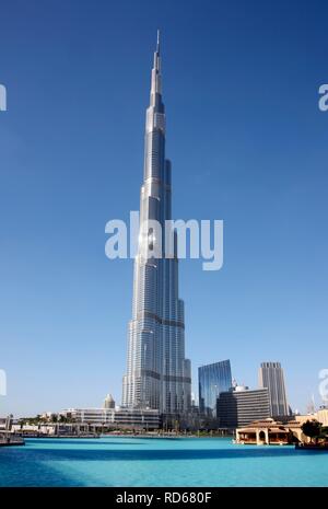 Burj Khalifa, le plus haut bâtiment au monde, Dubaï, Émirats arabes unis, Moyen Orient Banque D'Images