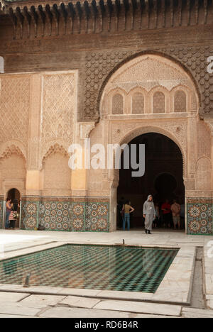 Gen vue de l'école islamique Medersa Ben Youssef, Marrakech, Maroc Banque D'Images