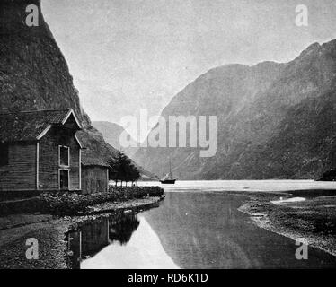 L'un des premiers tirages d'Autotype, Naerfiord historique, photographie, 1884, Norvège, Europe Banque D'Images