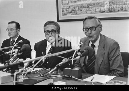 Amerikaanse Ministre van Buitenlandse Zaken , dr. Henry Kissinger brengt , Bestanddeelnr 046 046 928-7261. Banque D'Images