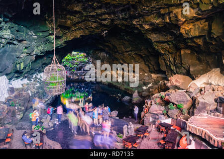 Grottes Jameos del Agua, situé en Haría dans le nord de Lanzarote, Canaries, Las Palmas, Espagne. Banque D'Images