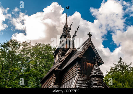 Fantoft Stave Church (Stakirke) à Fana, Bergen - Norvège. Banque D'Images