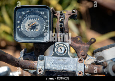 Vieille moto Compteur - Solitaire, Khomas Region, Namibie, Afrique Banque D'Images
