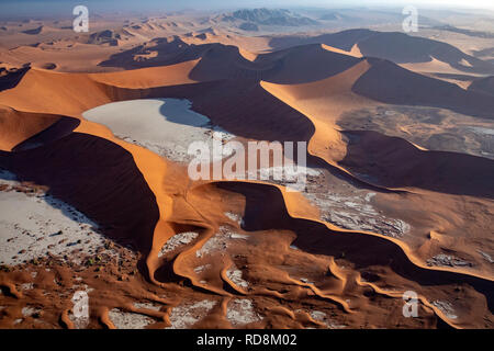Vue aérienne de Deadvlei - Namib-Naukluft National Park, Namibie, Afrique Banque D'Images