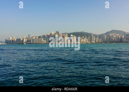 Vue sur la rue de l'horizon de l'île de Hong Kong, Hong Kong, Chine. Banque D'Images
