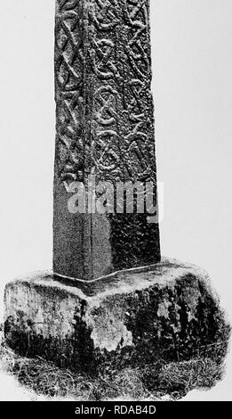 . L'histoire de Victoria du comté de Cumberland. L'histoire naturelle. • -, ! ^ ''Si, 5.* ...-it-Av^^.. ^^ ."-  Waberthwaite Croix. Pour faire face à la page 273.. Veuillez noter que ces images sont extraites de la page numérisée des images qui peuvent avoir été retouchées numériquement pour plus de lisibilité - coloration et l'aspect de ces illustrations ne peut pas parfaitement ressembler à l'œuvre originale.. Wilson, James, Vicaire de Dalston. Westminster [A. Constable et Company, Limited] Banque D'Images