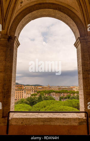 Paysage urbain de Rome vue du Castel Sant'Angelo, mausolée d'Hadrien Banque D'Images