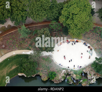 Petit parc à Paris vu du haut de la Tour Eiffel Banque D'Images