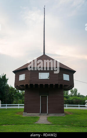 Blockhaus historique à Erie, PA par le lac. Banque D'Images